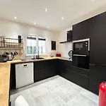 Belle Maison Familiale Avec Piscine à Six-fours Hébergement de vacances