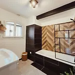 Belle Maison Familiale Avec Piscine à Six-fours Hébergement de vacances Six-Fours-les-Plages