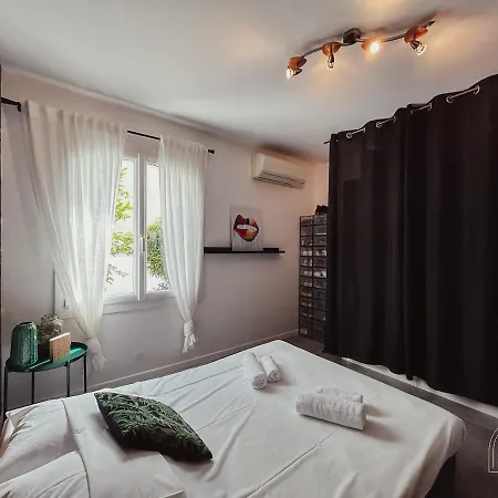 Belle Maison Familiale Avec Piscine à Six-fours Hébergement de vacances *