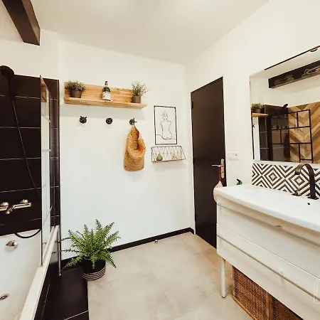 Belle Maison Familiale Avec Piscine A Six-fours