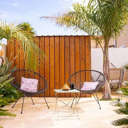 Belle Maison Familiale Avec Piscine A Six-fours 펜션