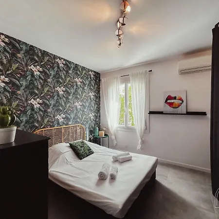 펜션 Belle Maison Familiale Avec Piscine A Six-fours 식스포즈레스플라지스